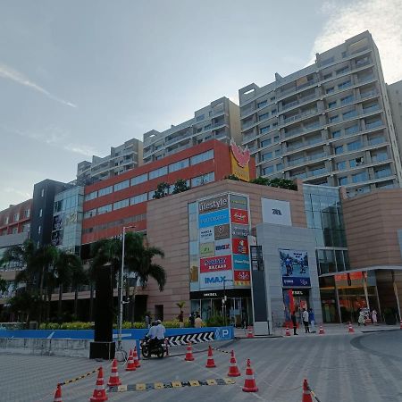 Boulevard By Design Hotel Τσενάι Εξωτερικό φωτογραφία