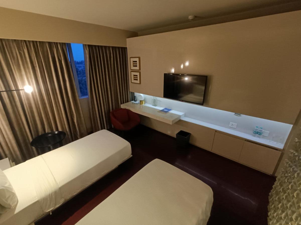 Boulevard By Design Hotel Τσενάι Εξωτερικό φωτογραφία
