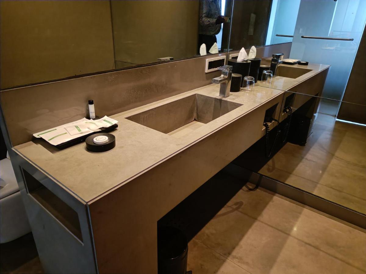Boulevard By Design Hotel Τσενάι Εξωτερικό φωτογραφία